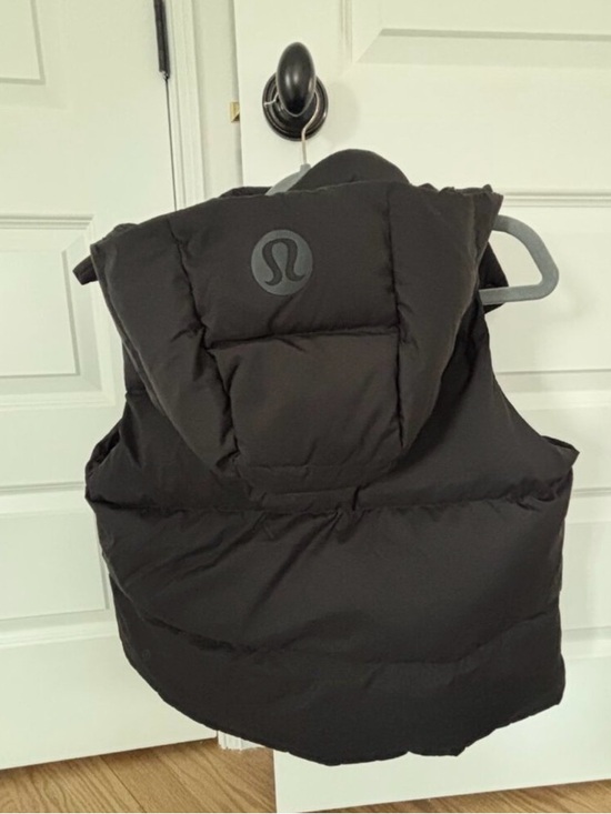 lululemon athletica Black Puffer Vest - Picture 2 of 5